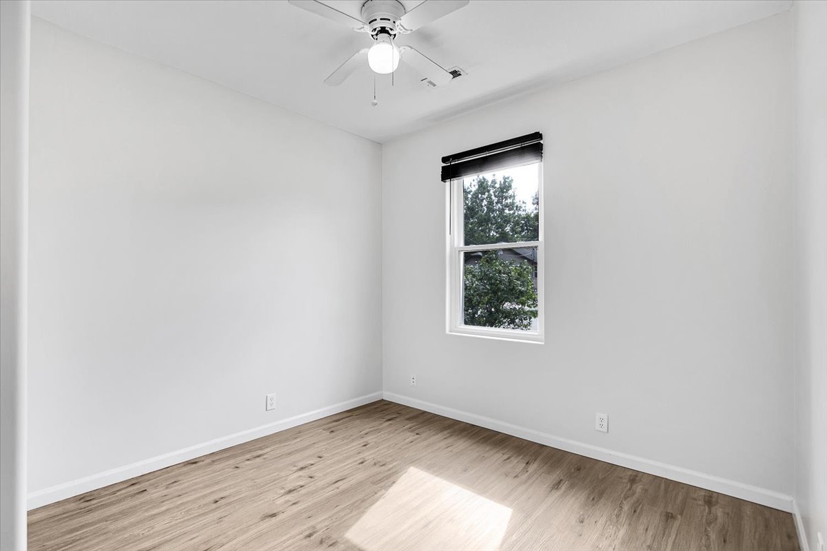 Gallery Image 19