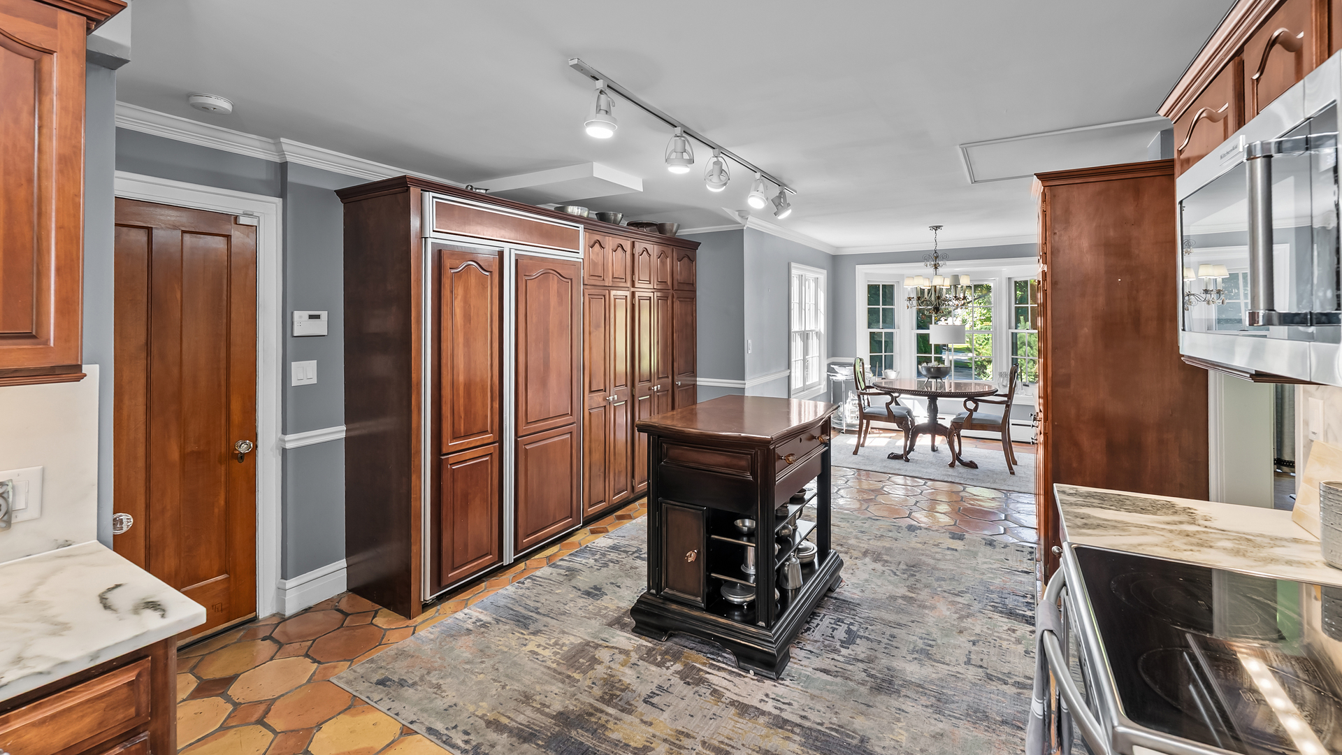 Gallery Image 14