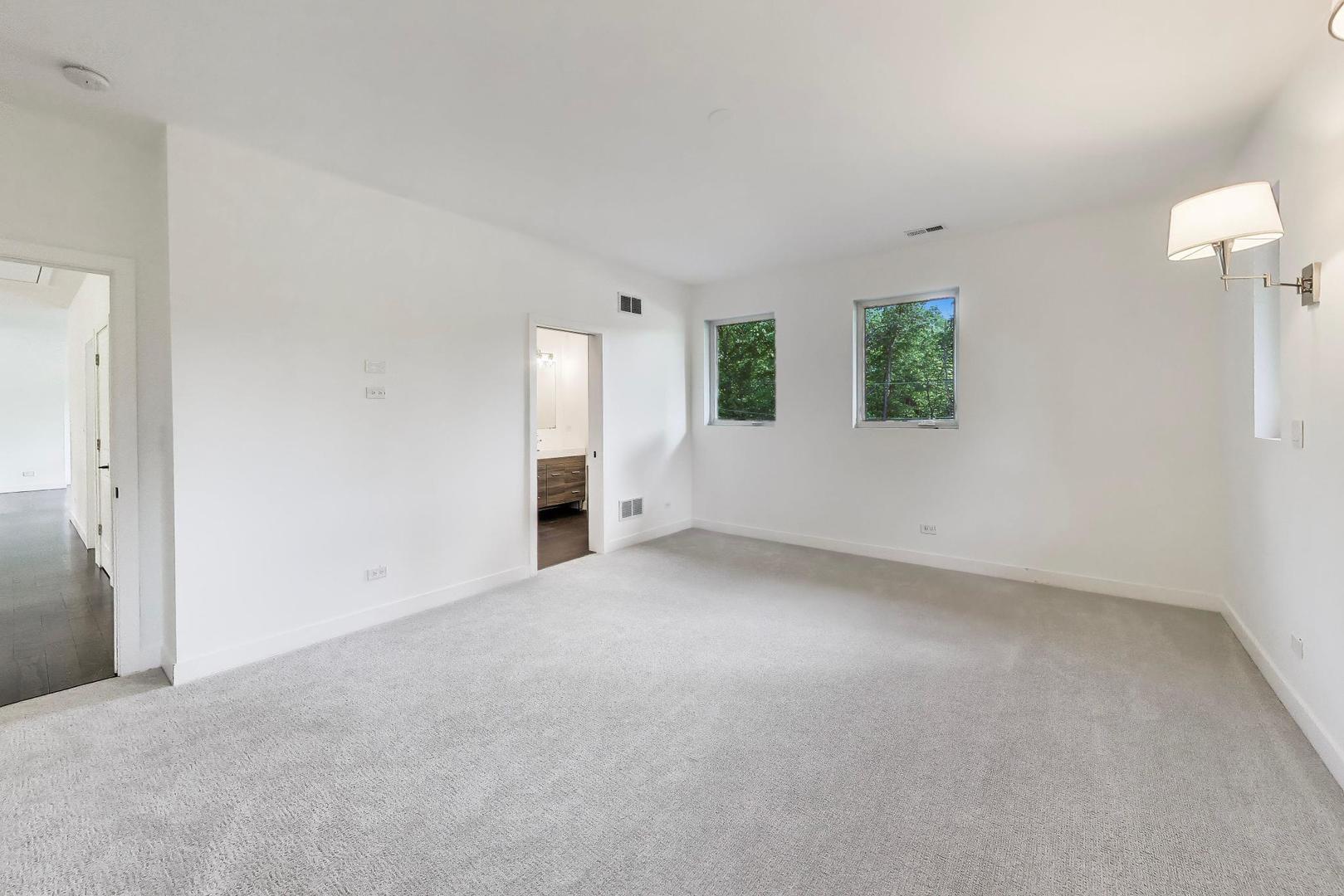 Gallery Image 37