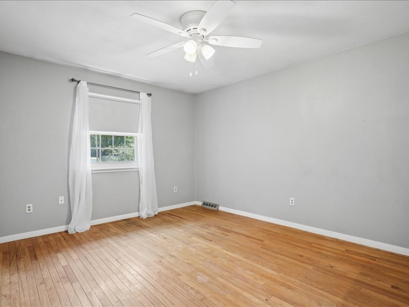 Gallery Image 18