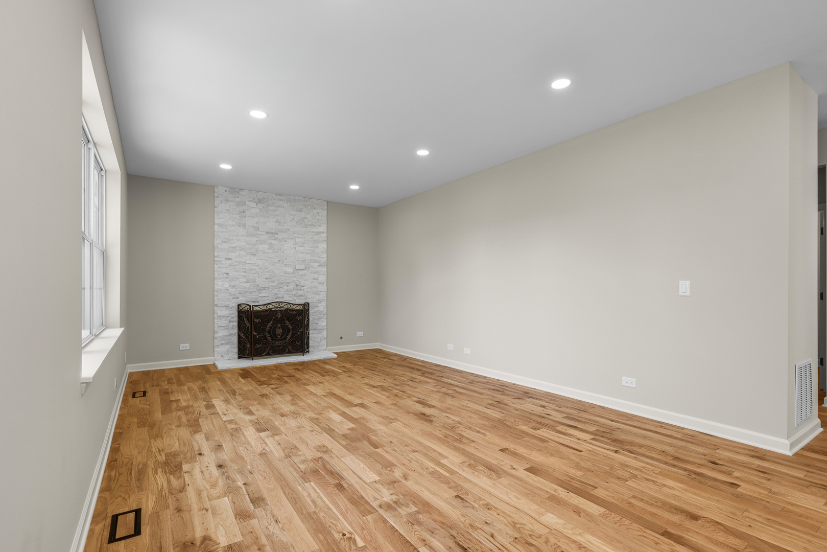 Gallery Image 16