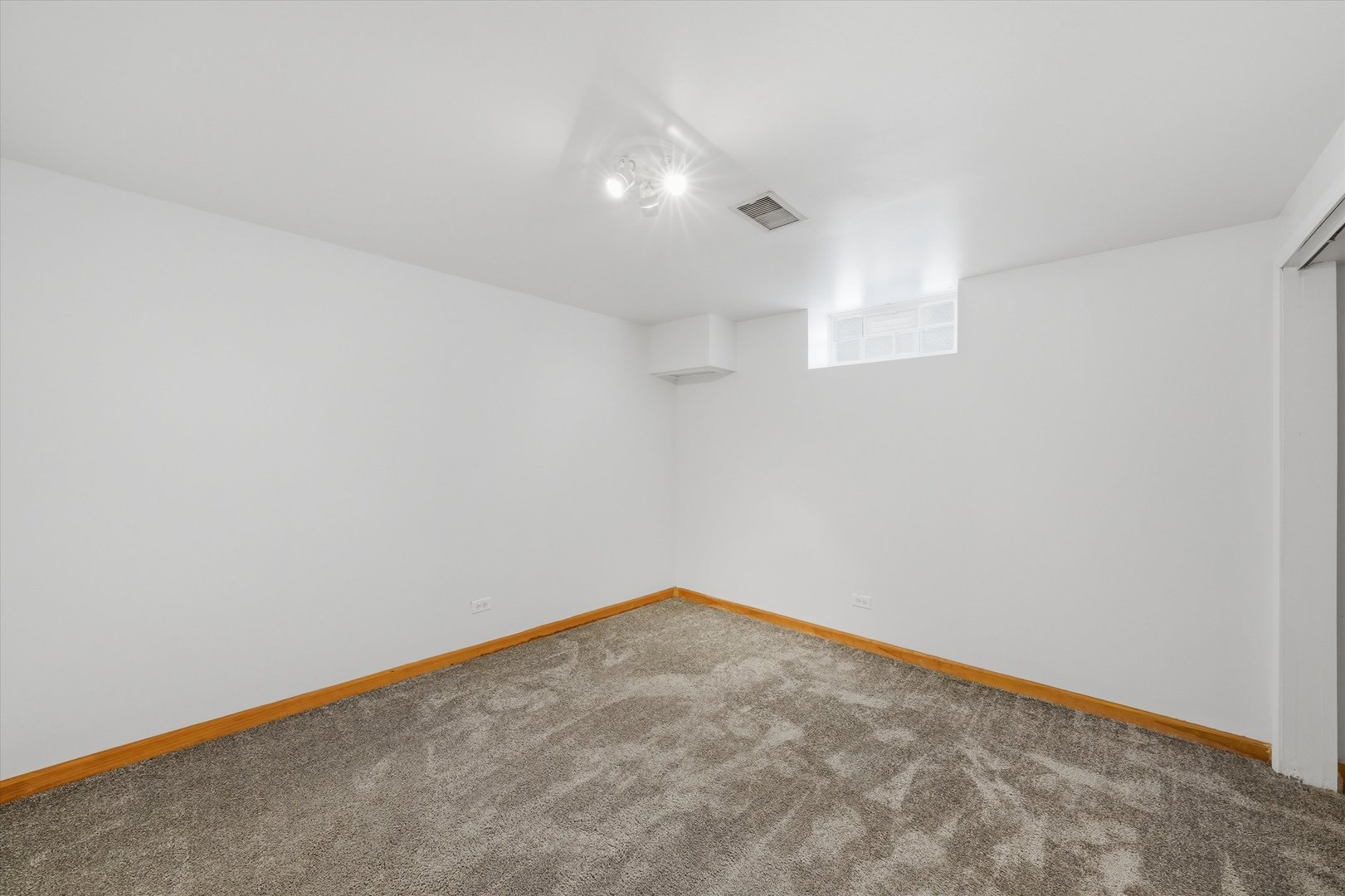 Gallery Image 19