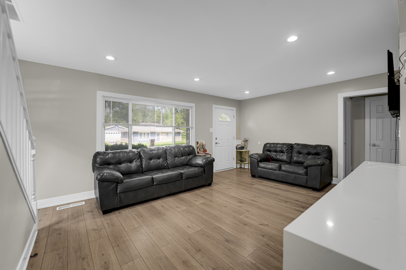 Gallery Image 15