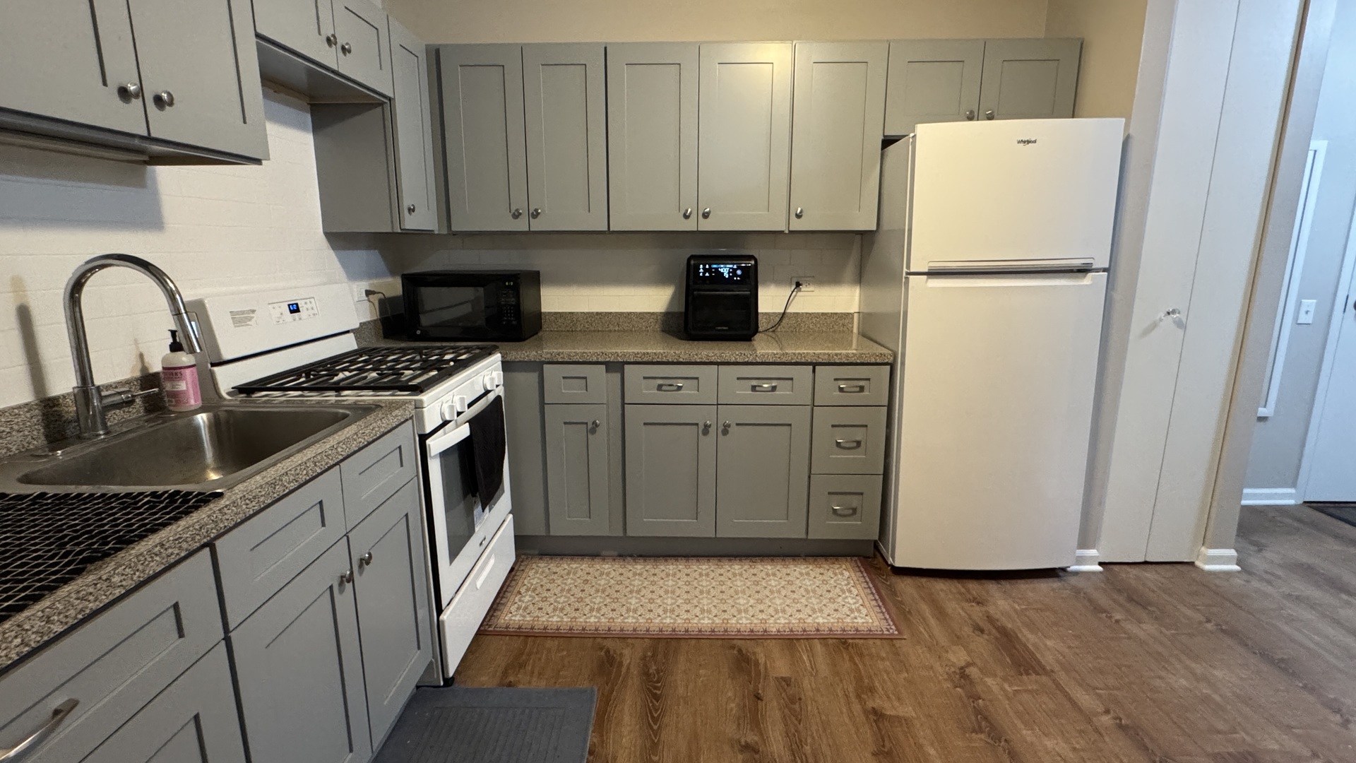 Gallery Image 13