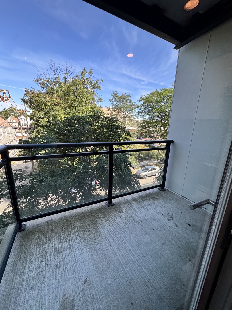 Gallery Image 16