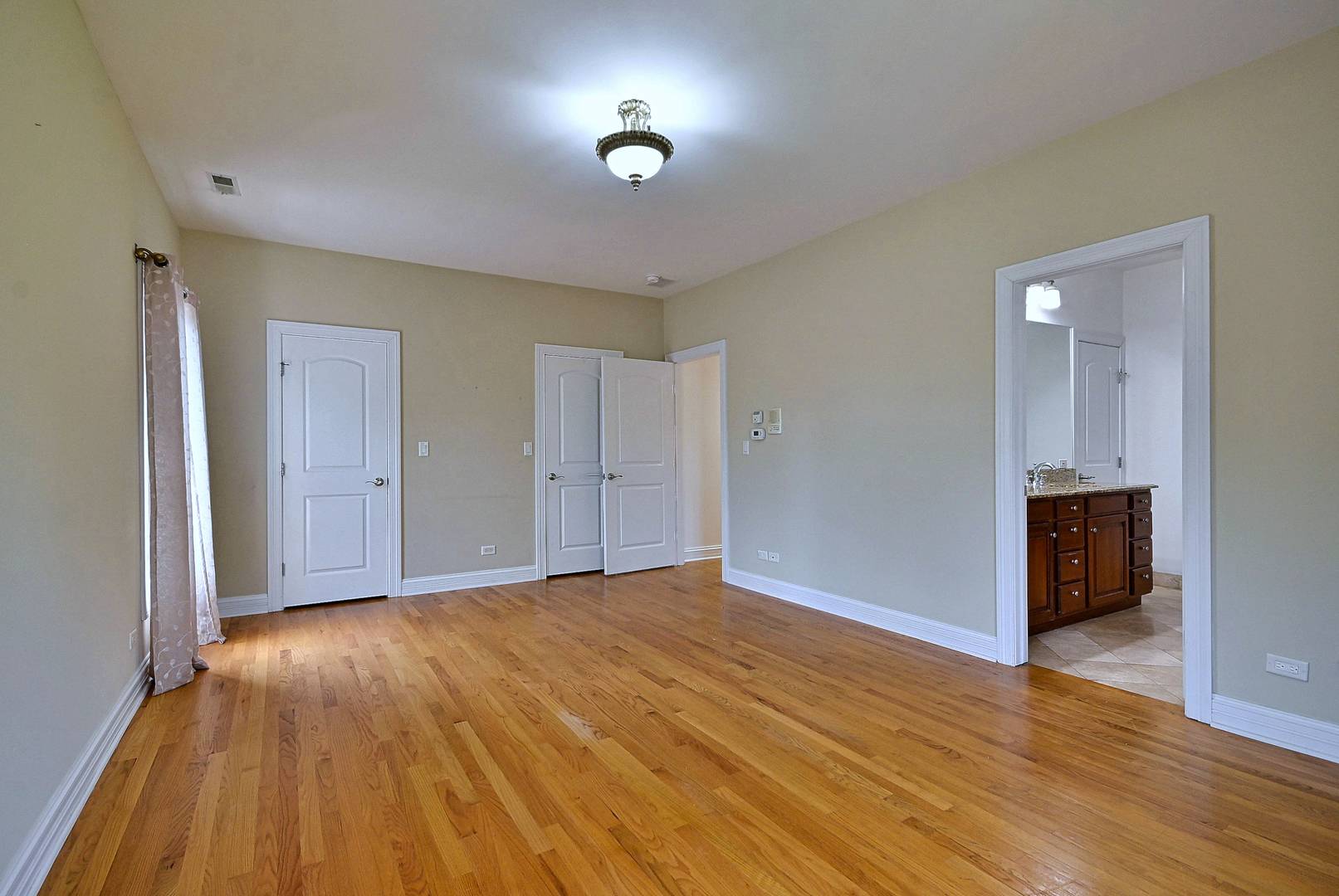 Gallery Image 37
