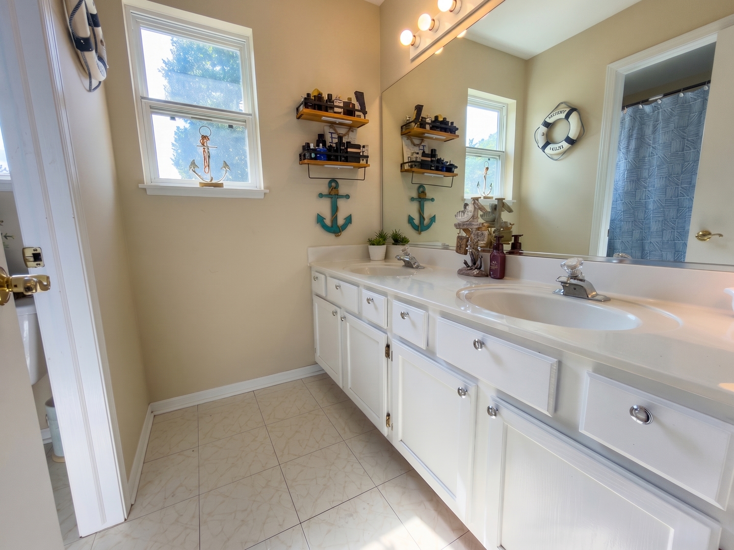 Gallery Image 13