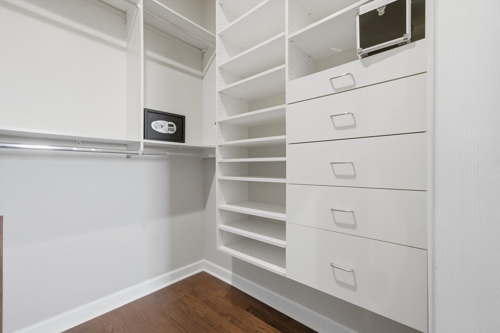 Gallery Image 19