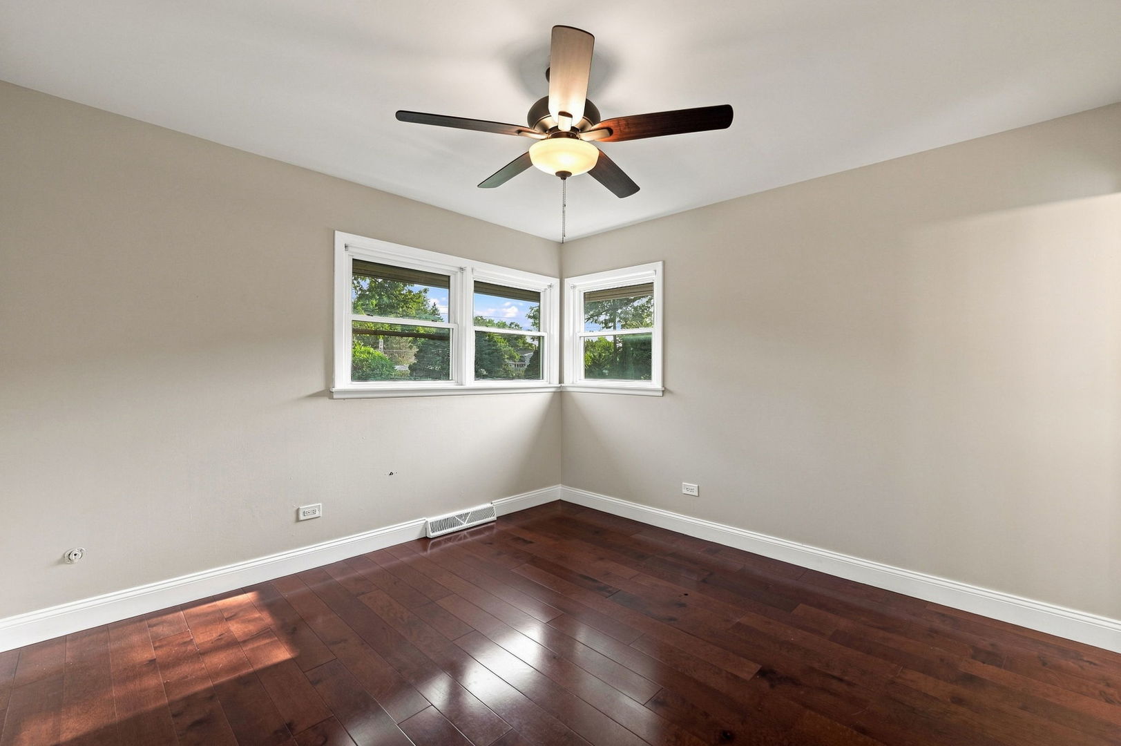 Gallery Image 16