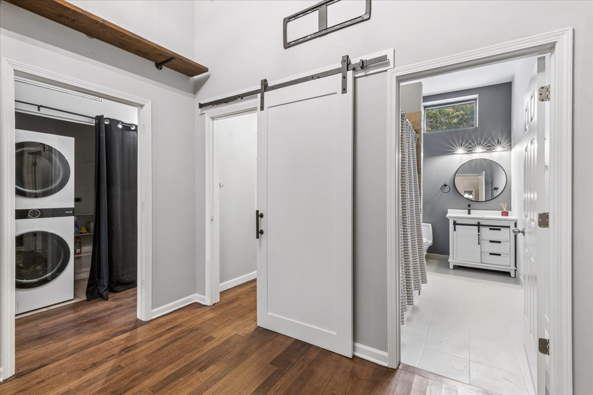 Gallery Image 17