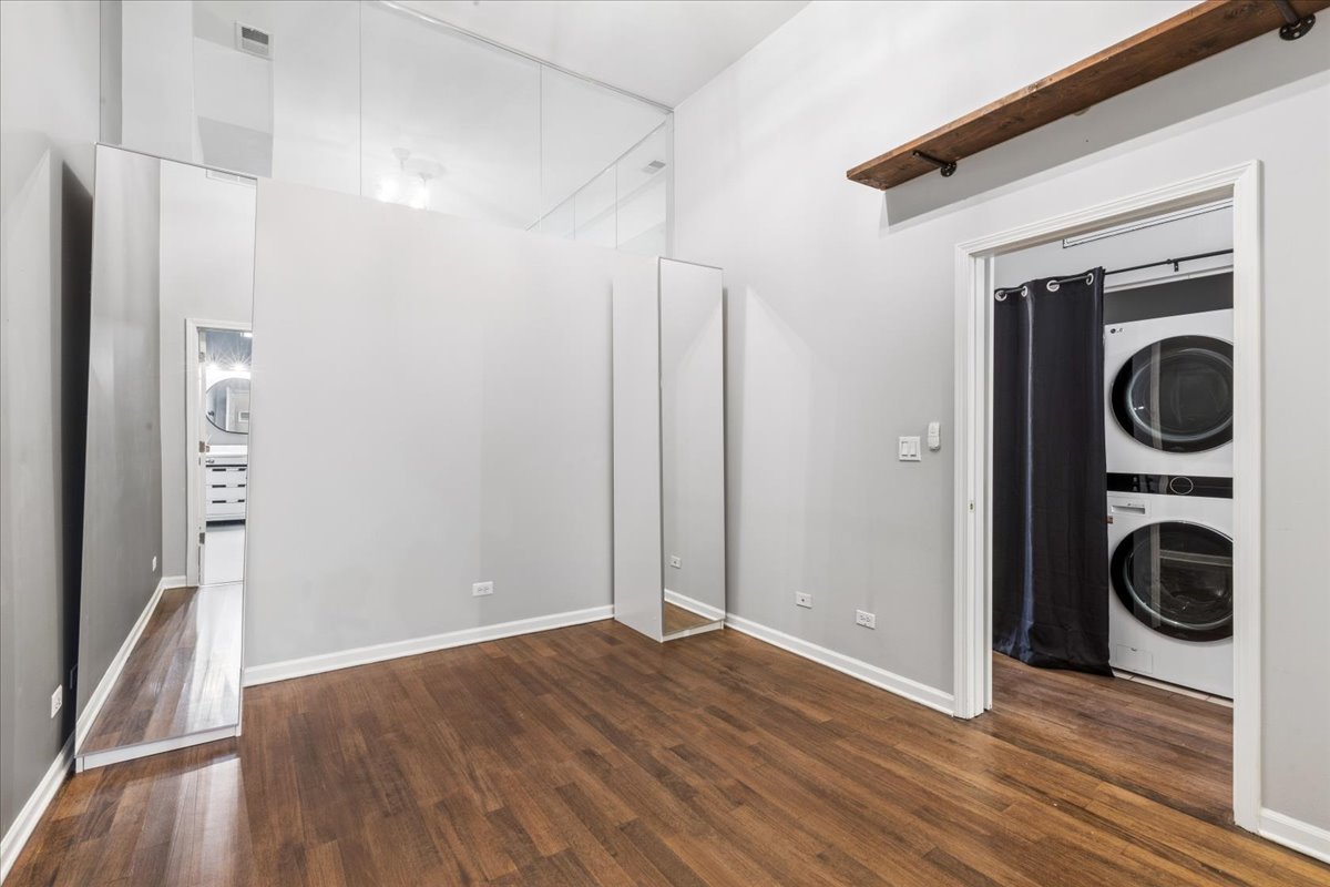 Gallery Image 16