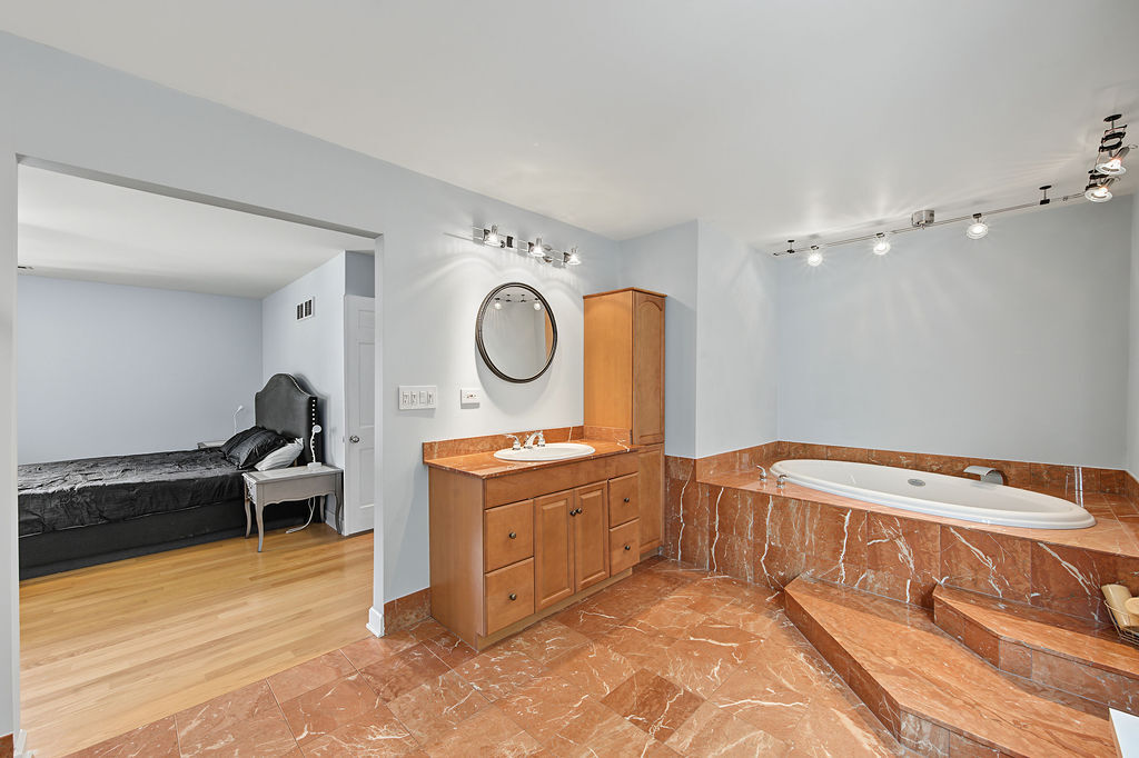 Gallery Image 25