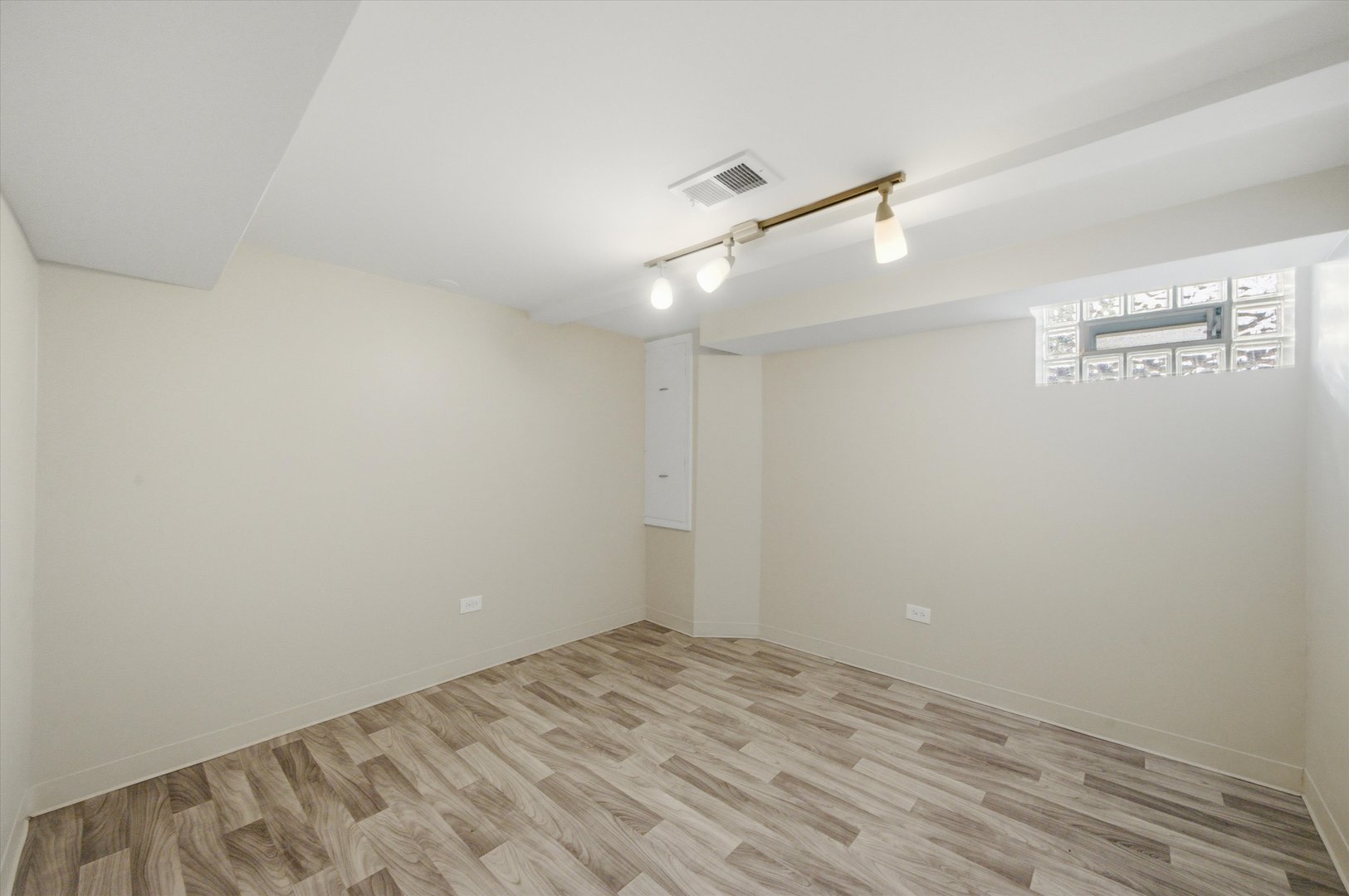 Gallery Image 20