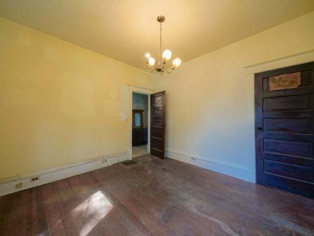 Gallery Image 16