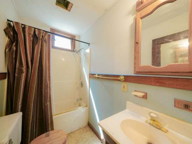 Gallery Image 14