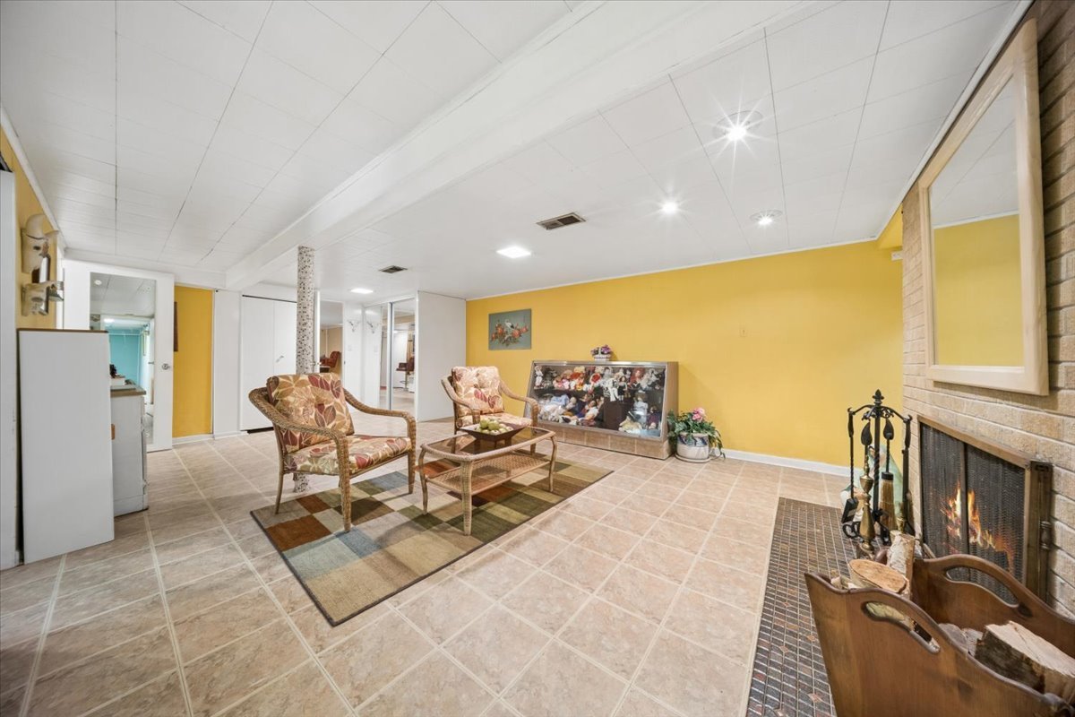 Gallery Image 19