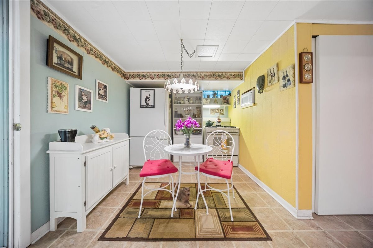 Gallery Image 18