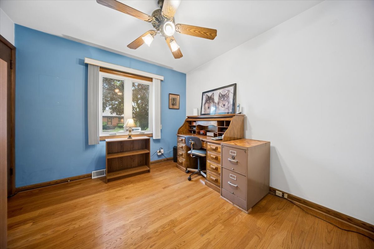 Gallery Image 15