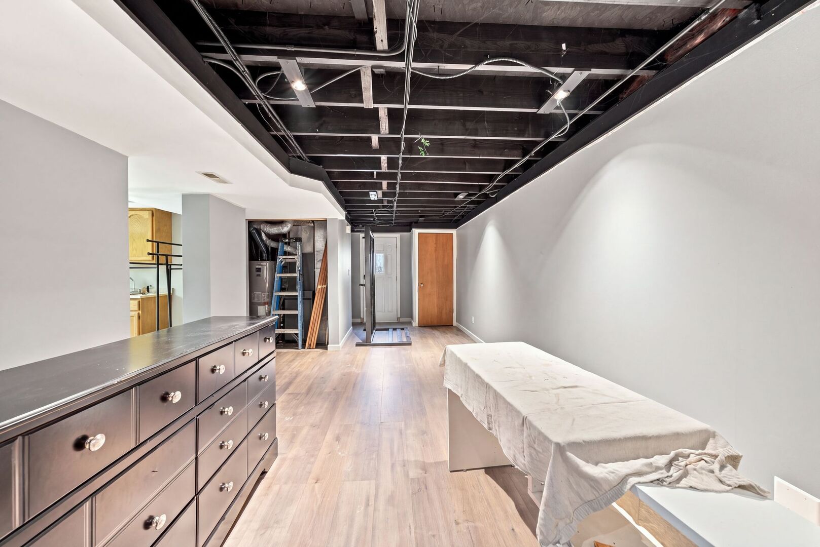 Gallery Image 51