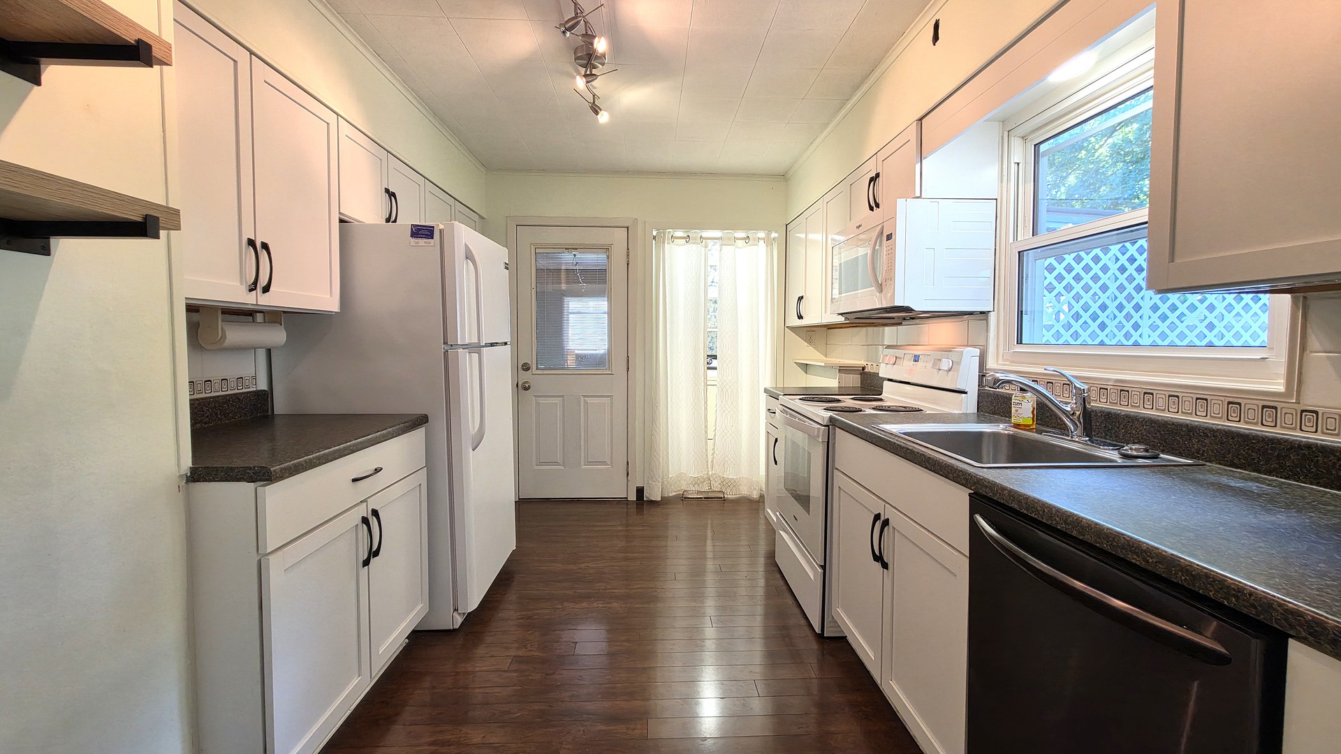 Gallery Image 11