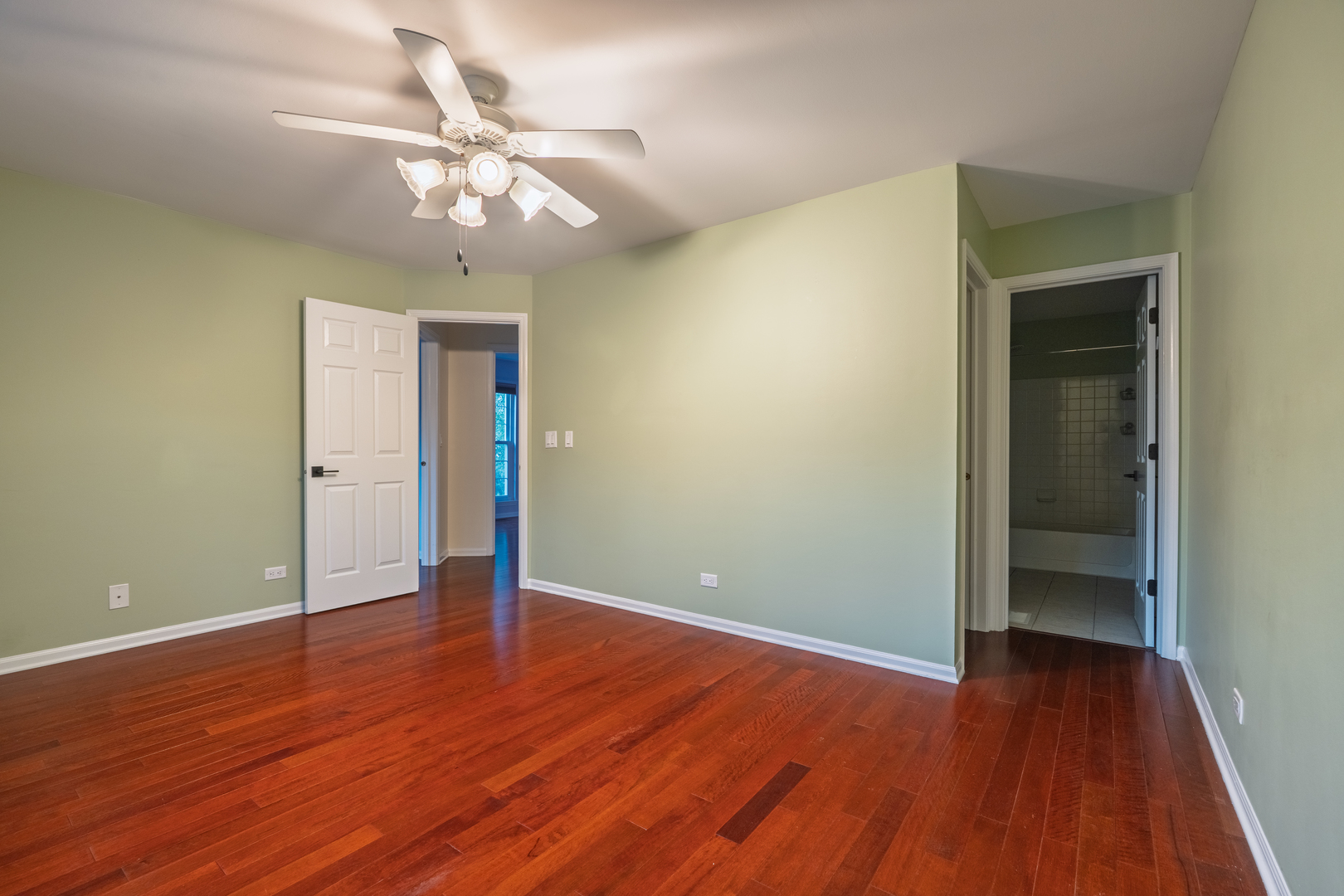 Gallery Image 13