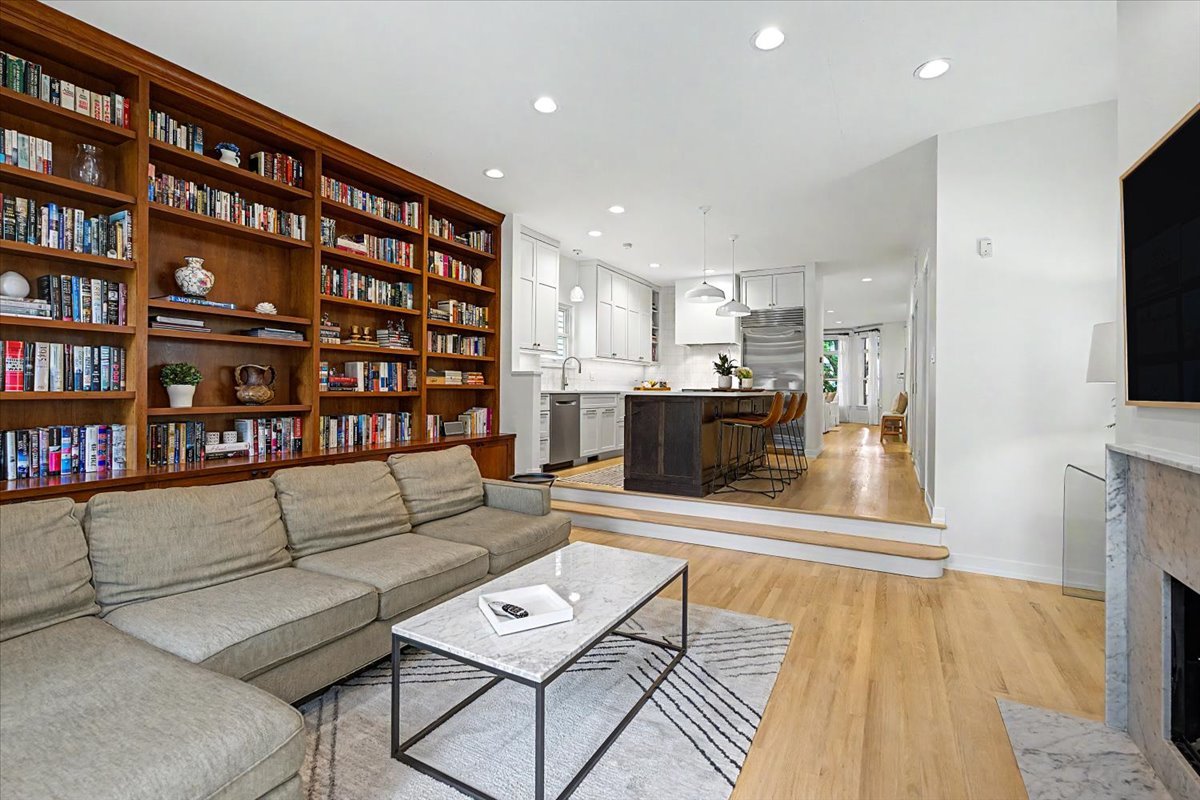 Gallery Image 13