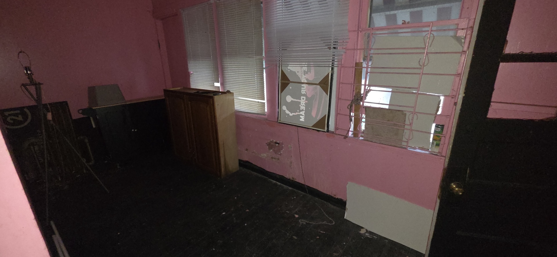 Gallery Image 18