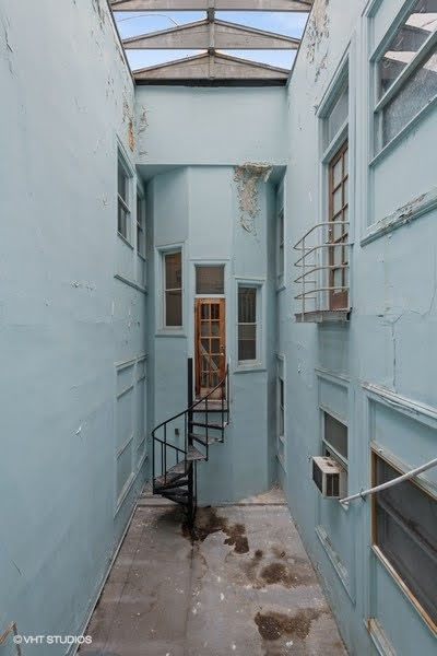 Gallery Image 10