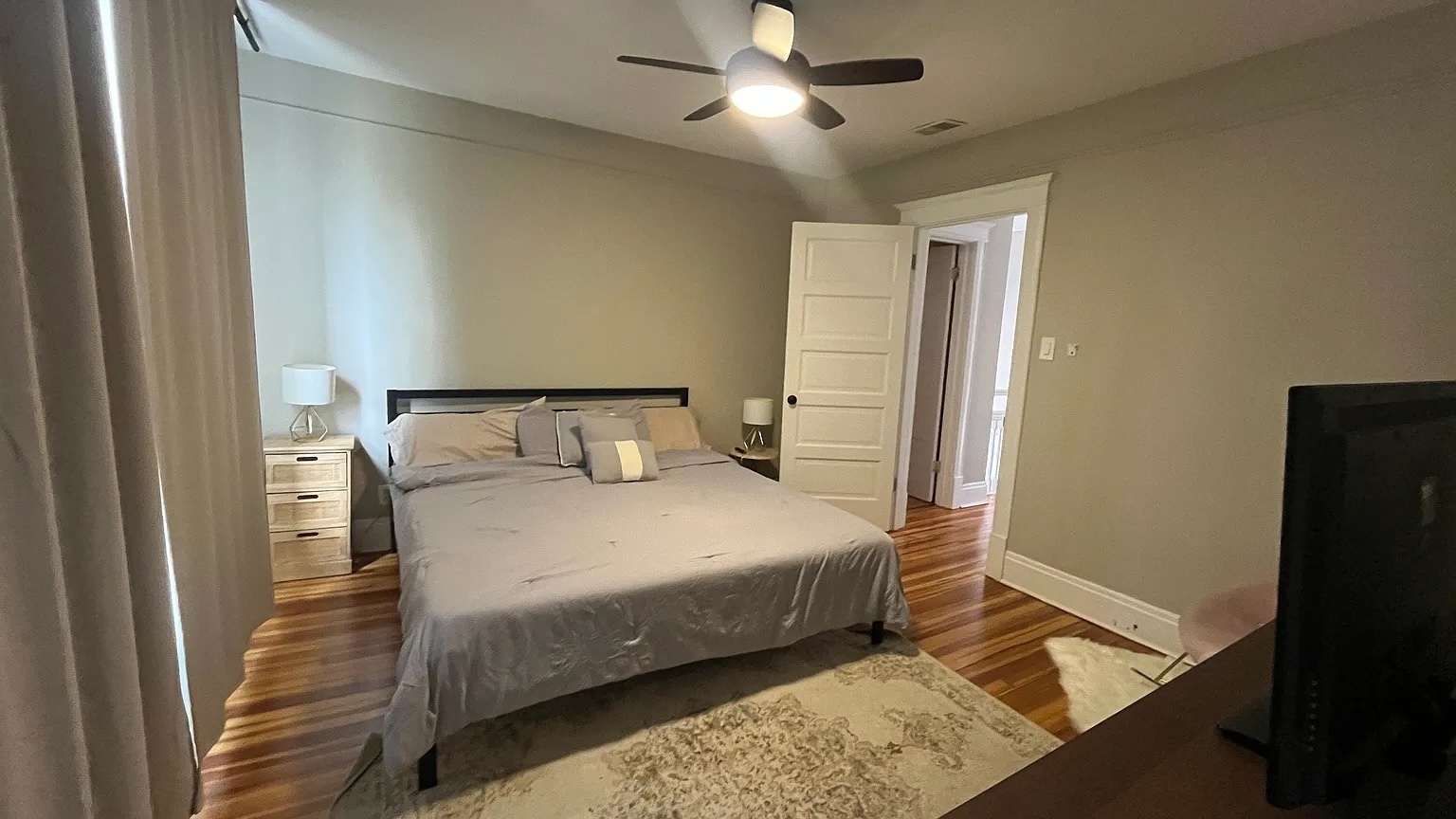 Gallery Image 17