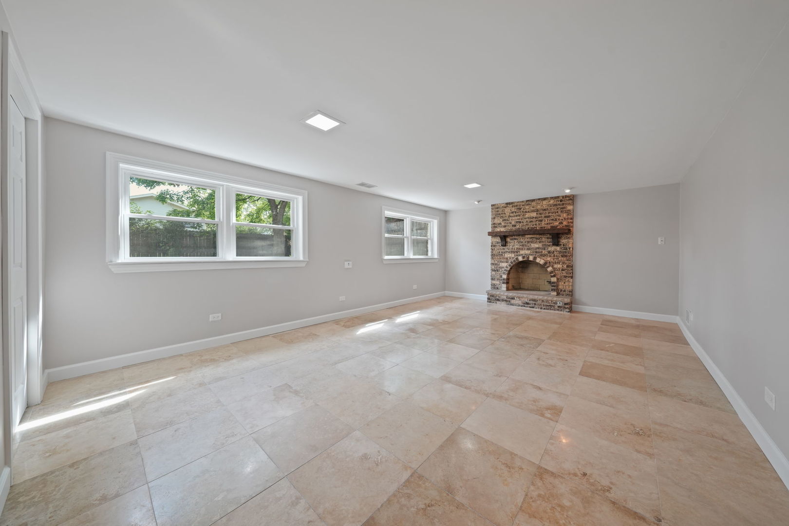 Gallery Image 19