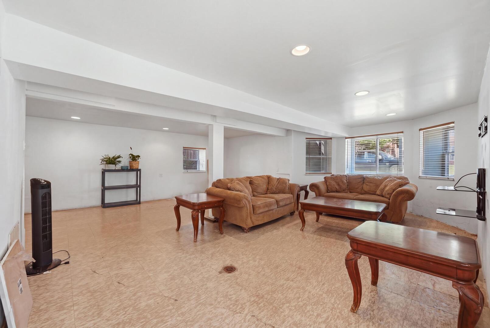 Gallery Image 18