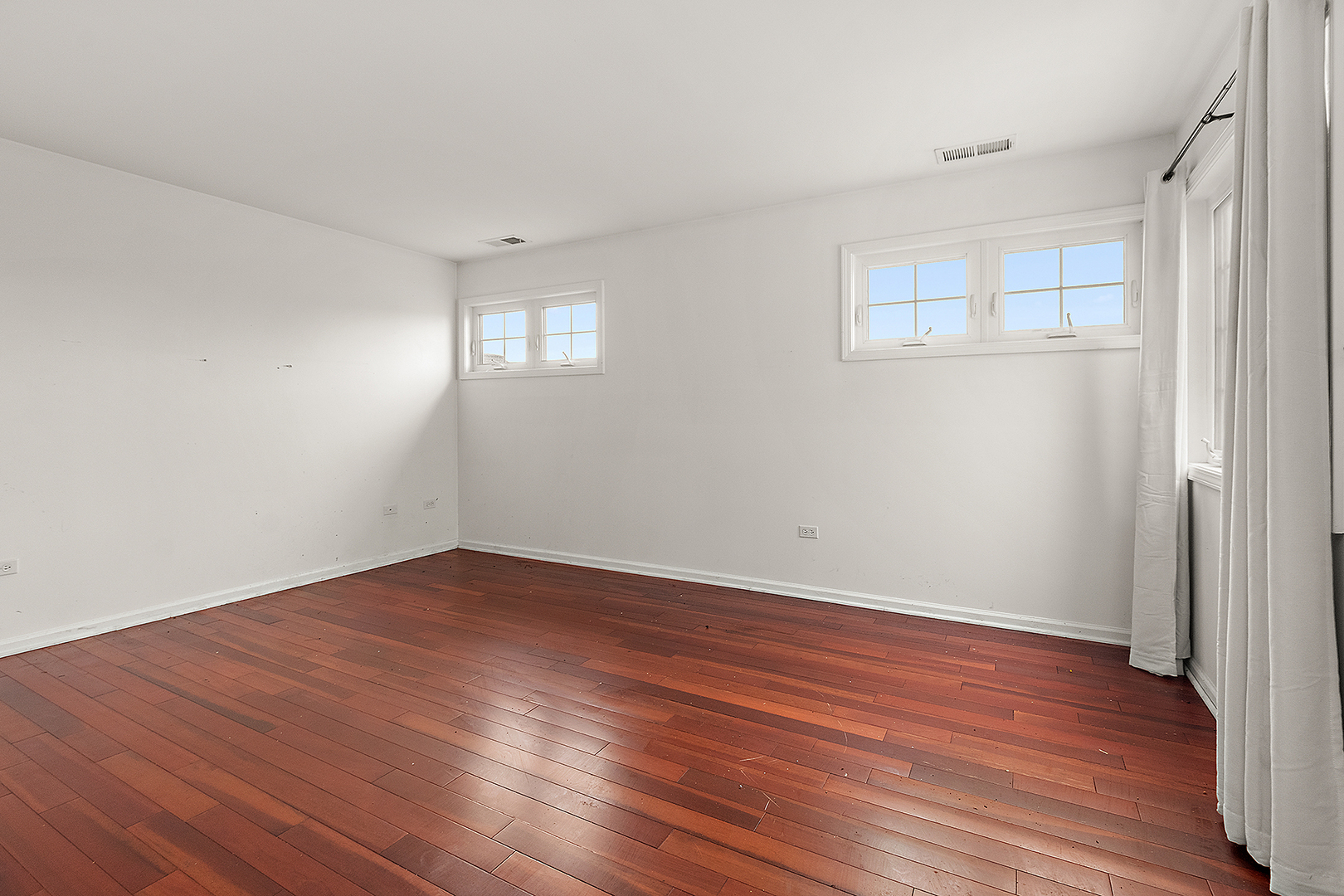 Gallery Image 16