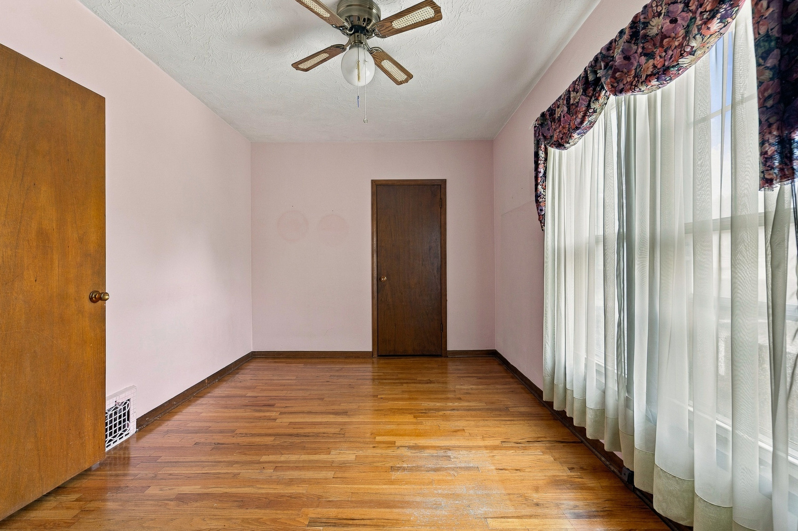 Gallery Image 15