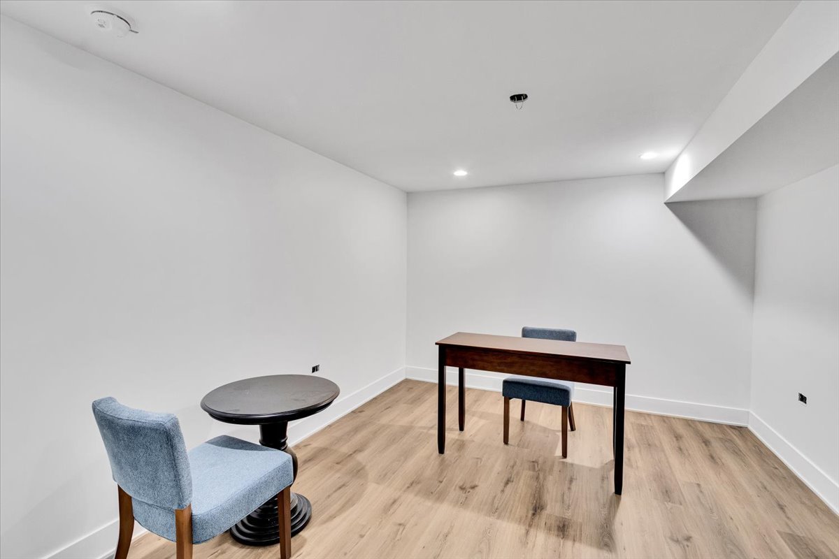 Gallery Image 62