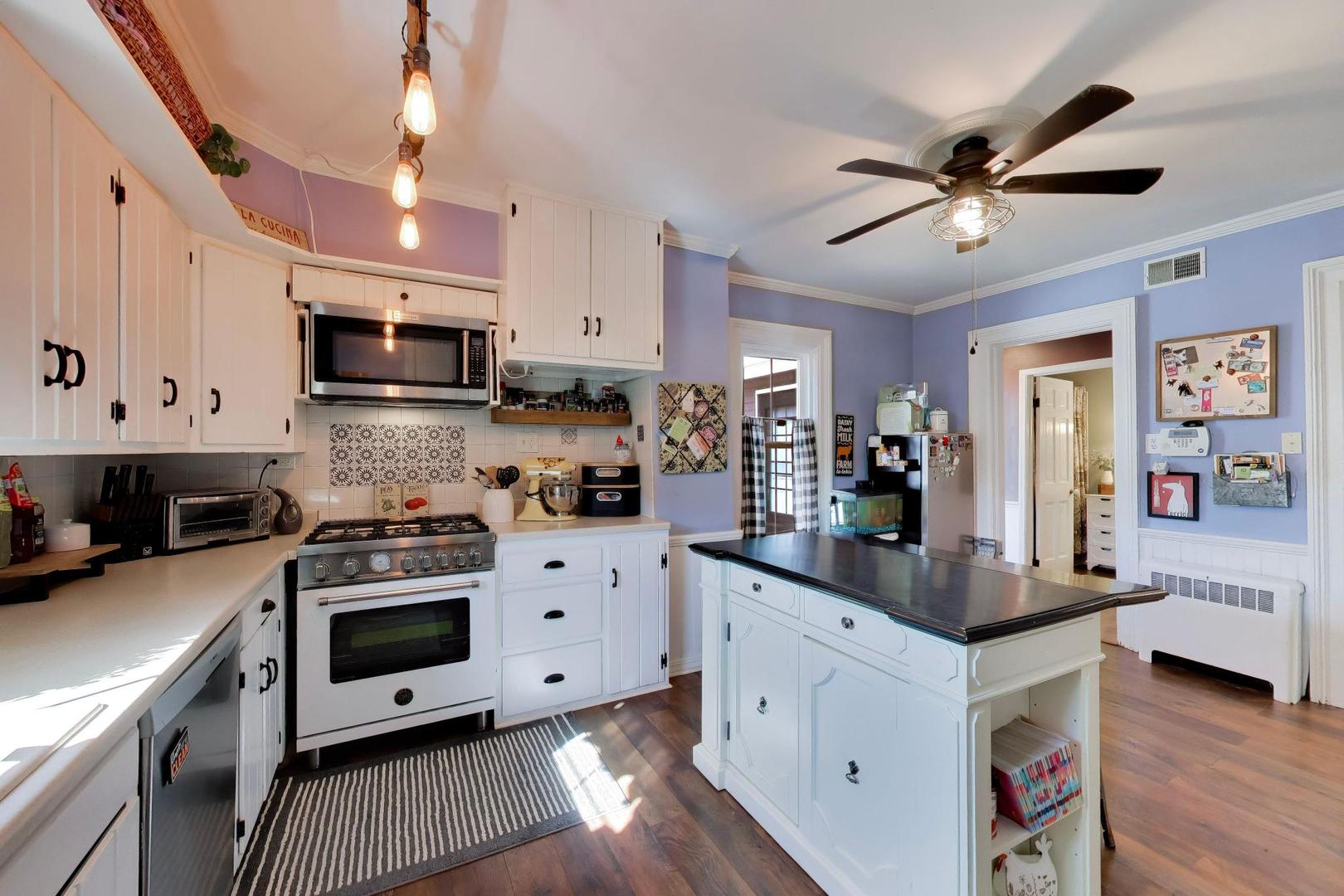 Gallery Image 13