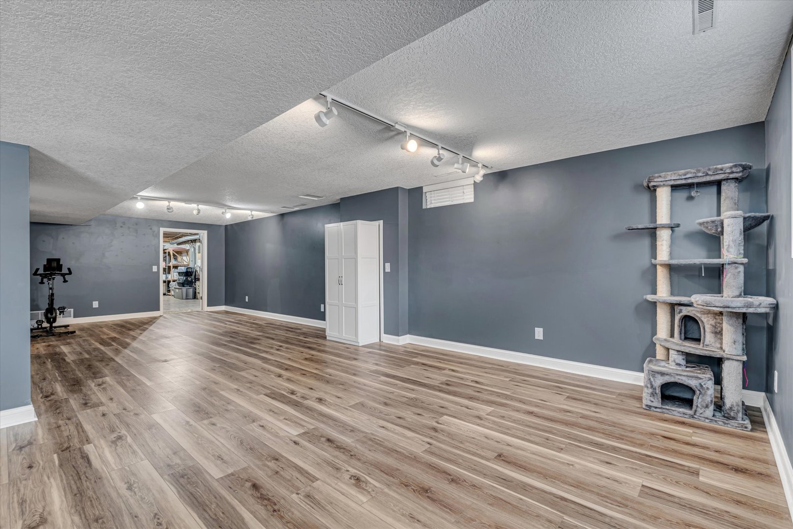 Gallery Image 52