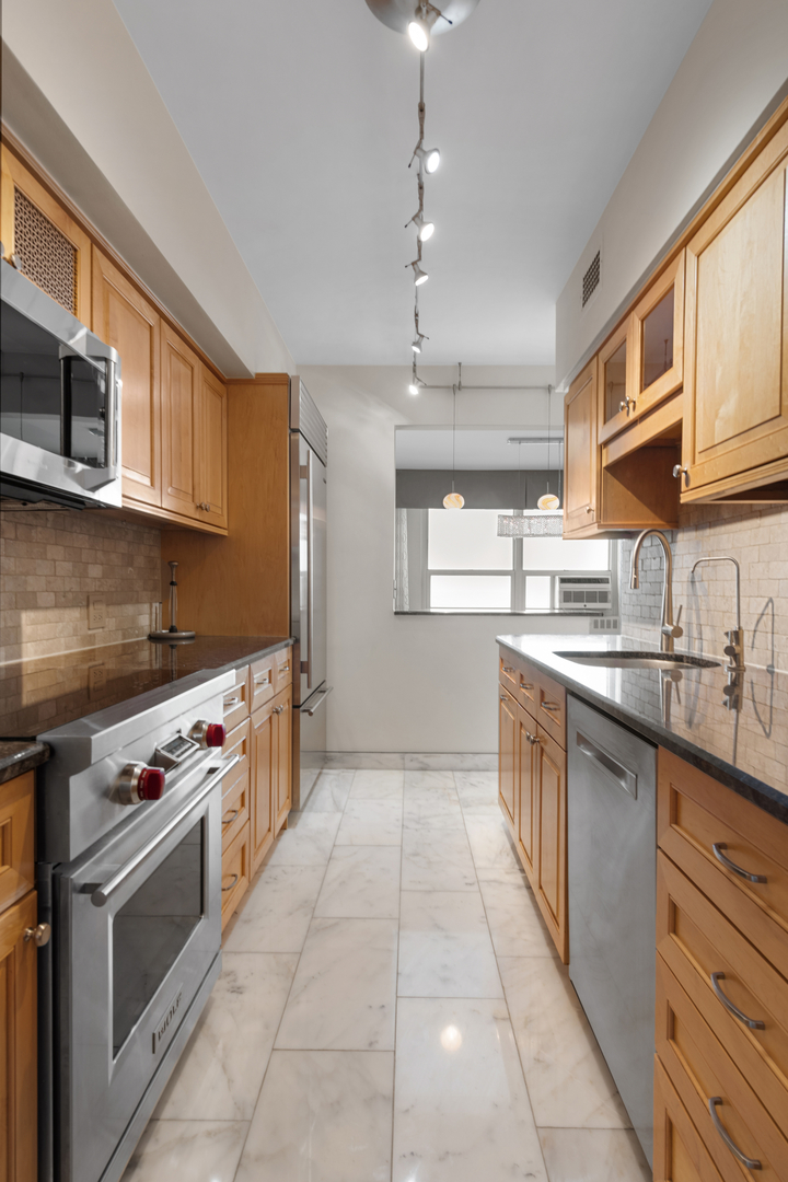 Gallery Image 13