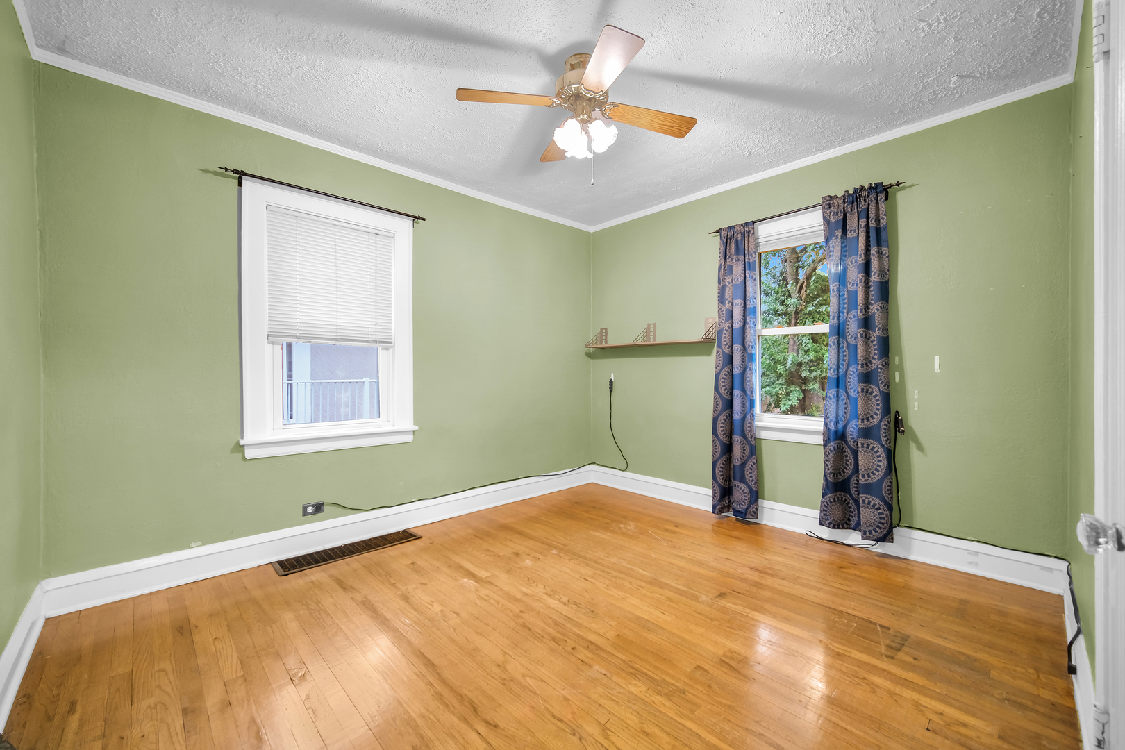 Gallery Image 13