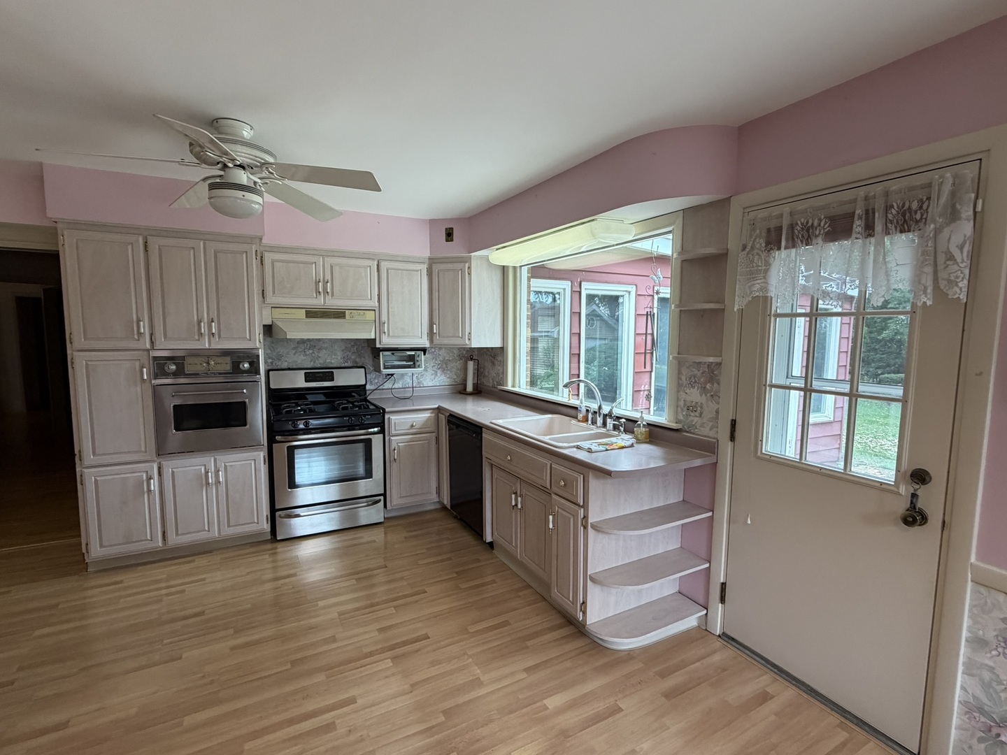 Gallery Image 15