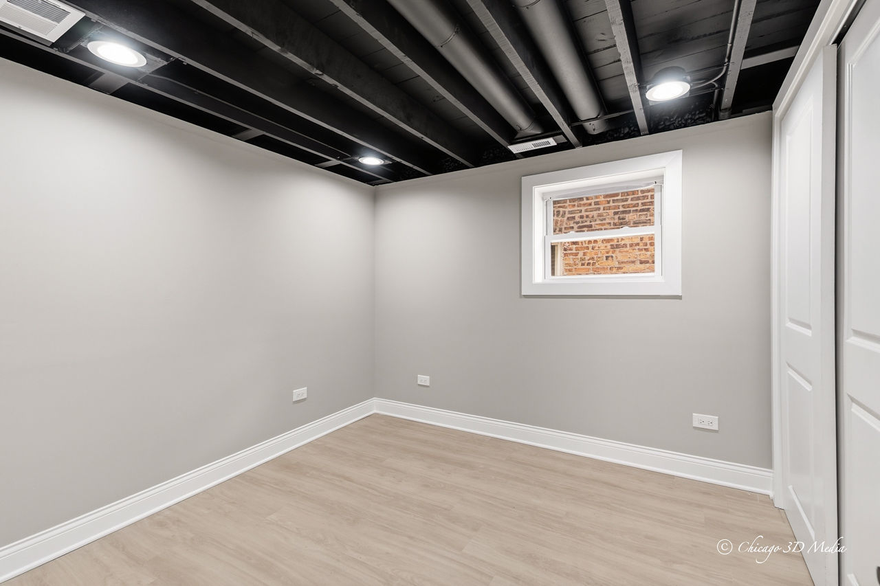 Gallery Image 17