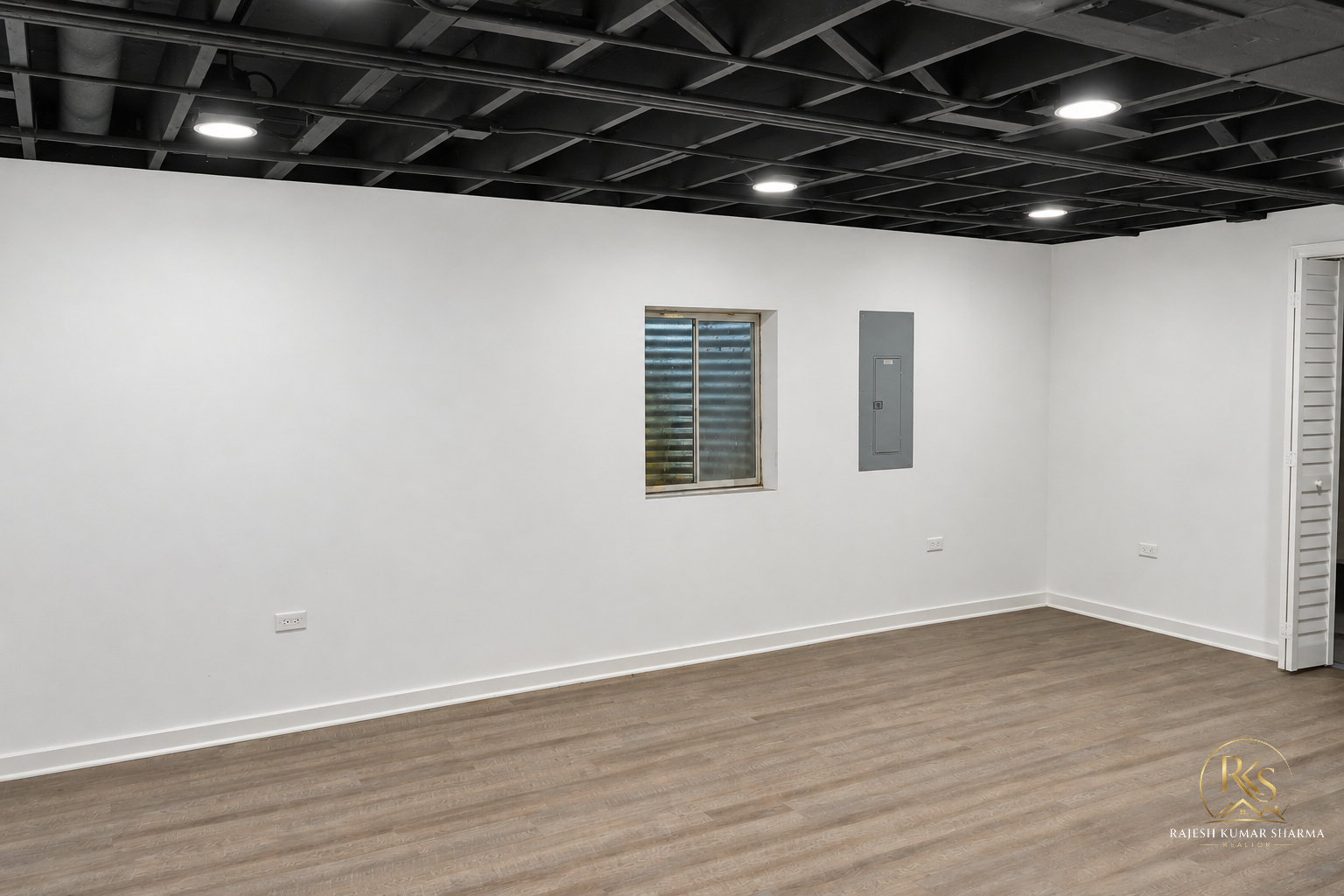 Gallery Image 16