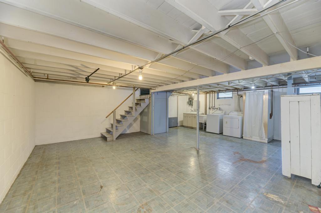 Gallery Image 17