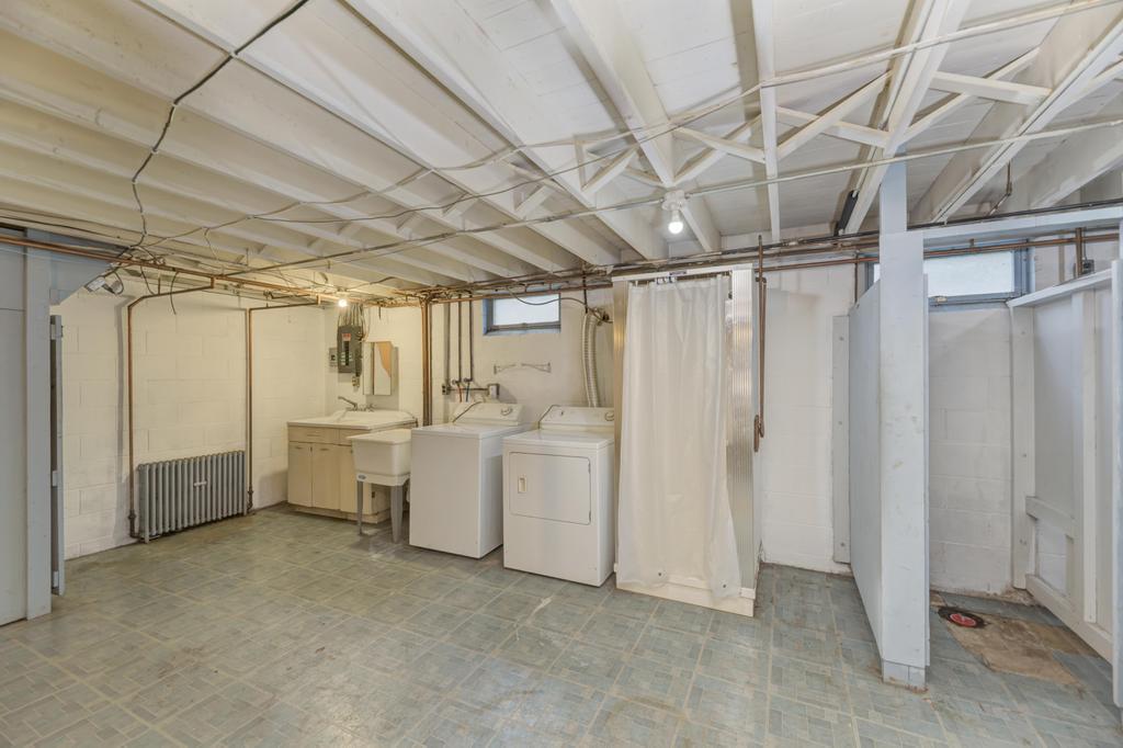 Gallery Image 18