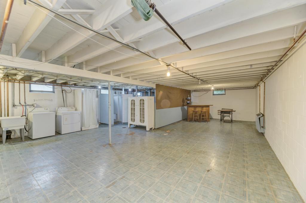 Gallery Image 16