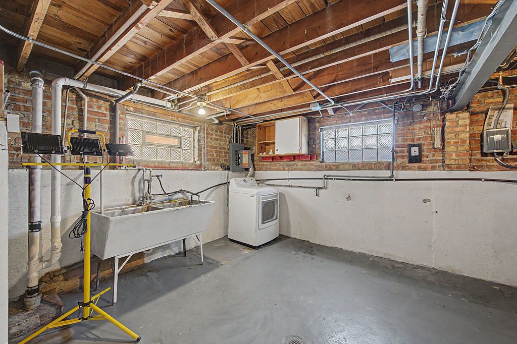 Gallery Image 19