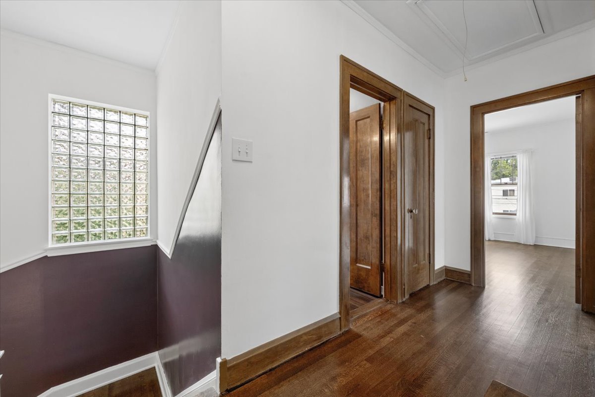 Gallery Image 17