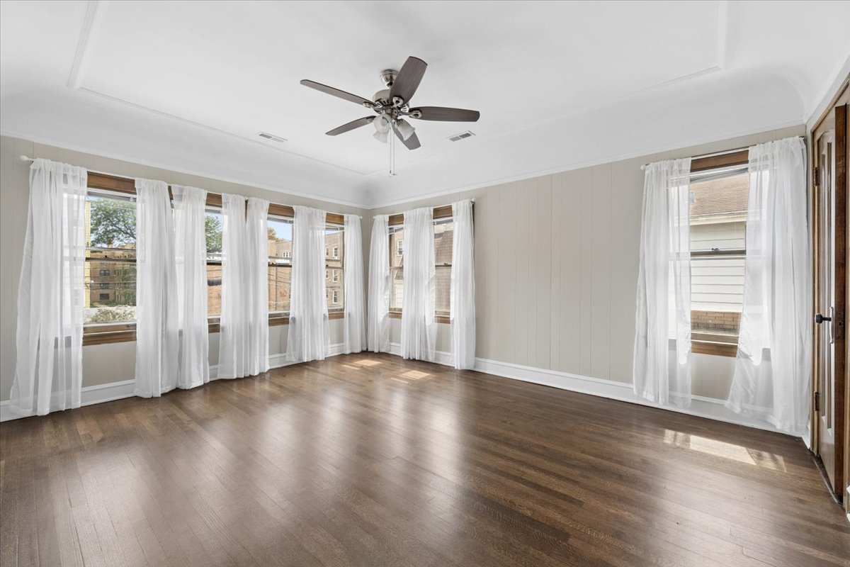 Gallery Image 18