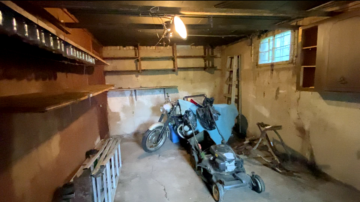 Gallery Image 15