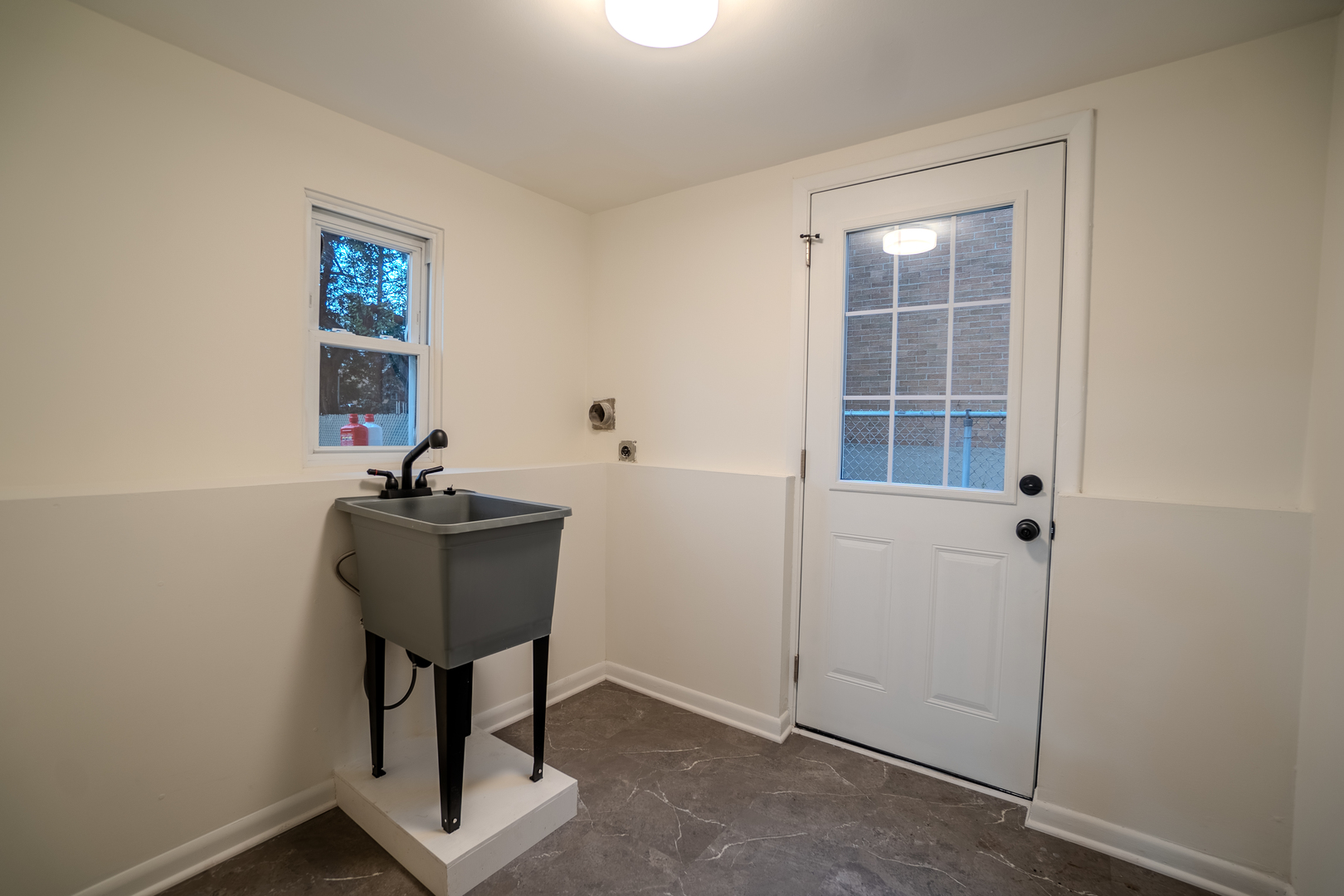 Gallery Image 19
