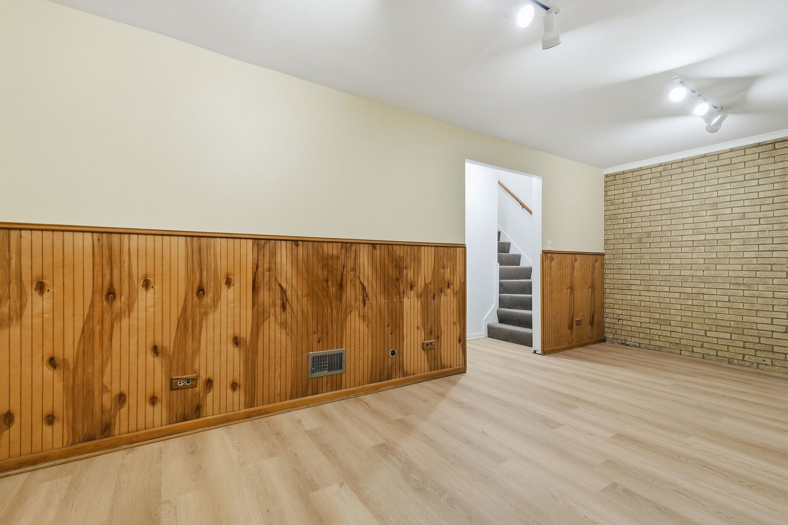 Gallery Image 18